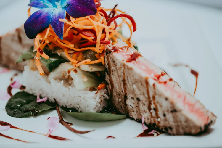 Plat signature asiatique - restaurant O Wok Mont-Tremblant